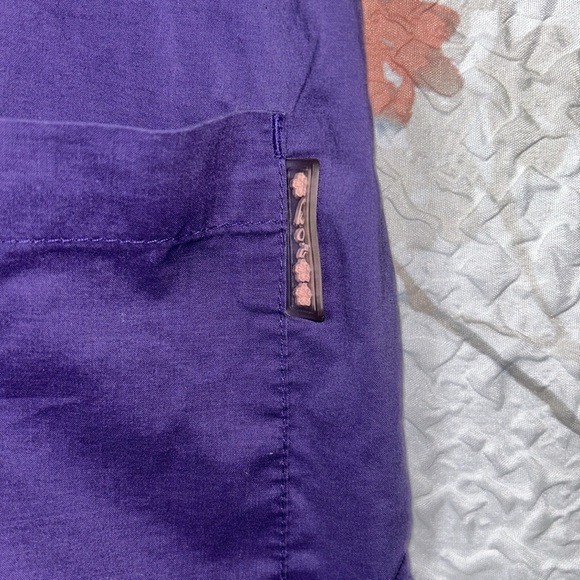 Koi XL Scrub Top Grape Purple Color ⭐️Rare - Picture 8 of 8